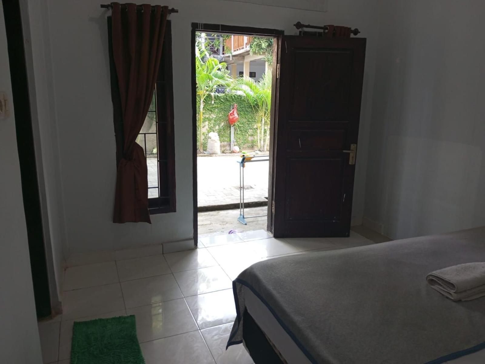 Kri Homestay Kuta  Bagian luar foto